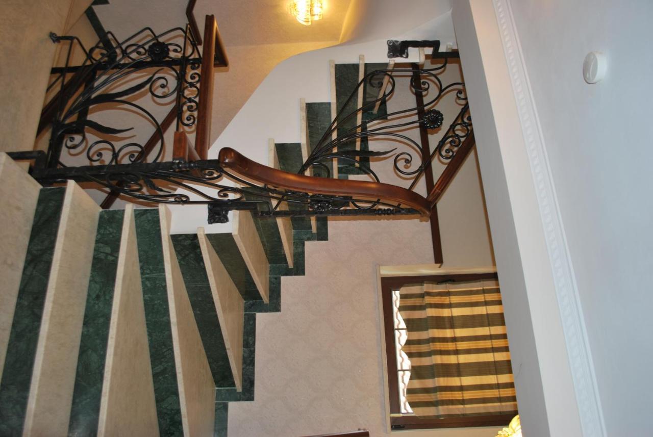 Hotel Vila Sigal Korce Ngoại thất bức ảnh