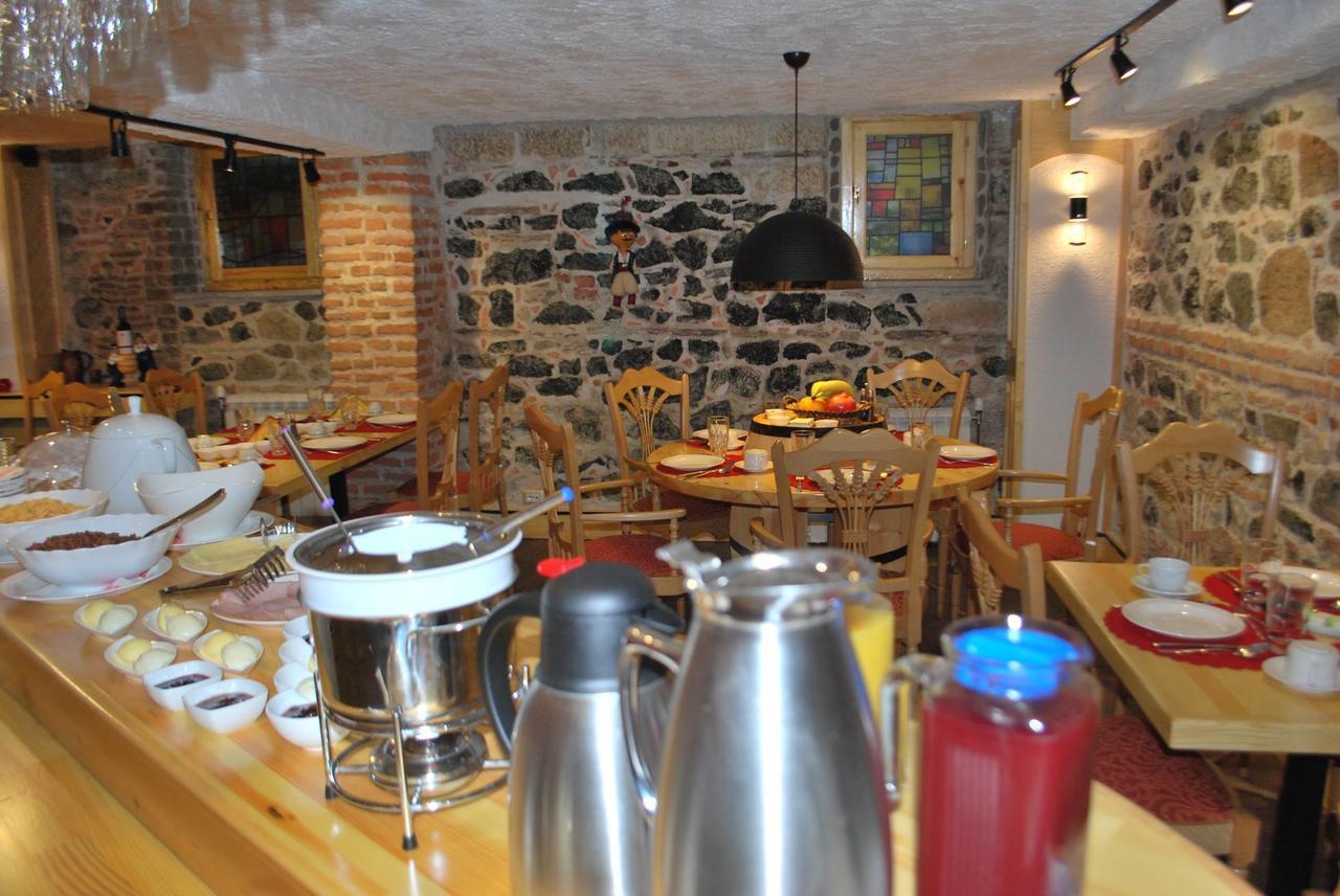 Hotel Vila Sigal Korce Ngoại thất bức ảnh
